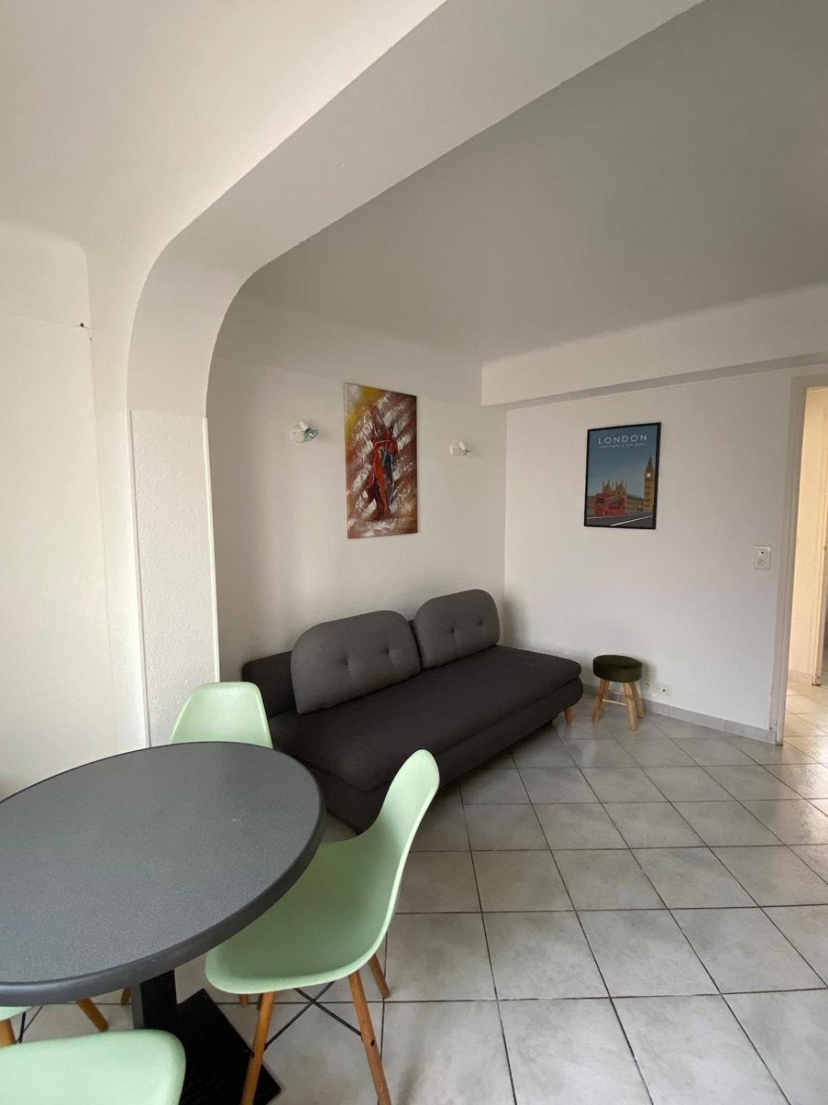 Rdc Proche De La Appartement