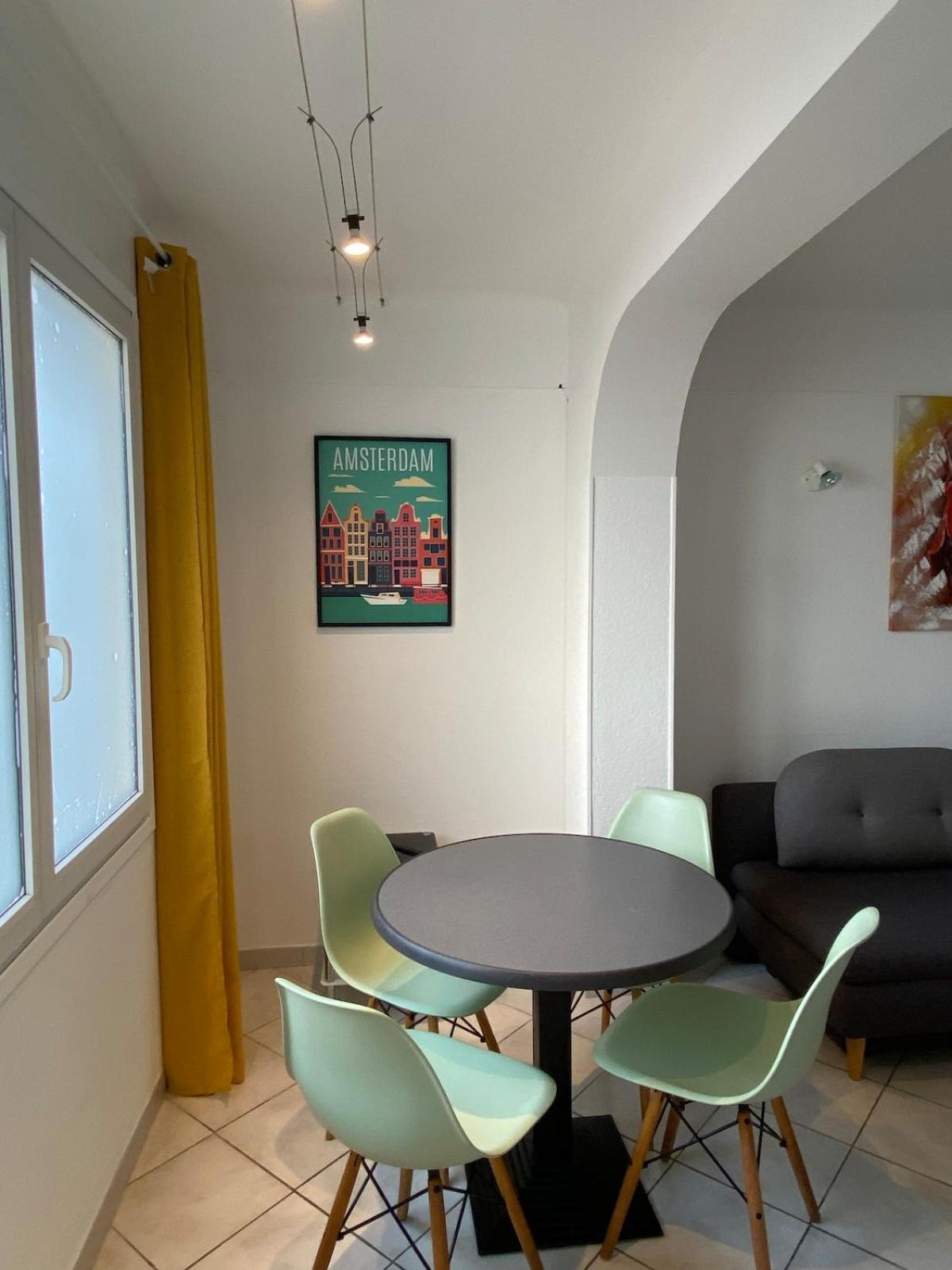 Rdc Proche De La Appartement *